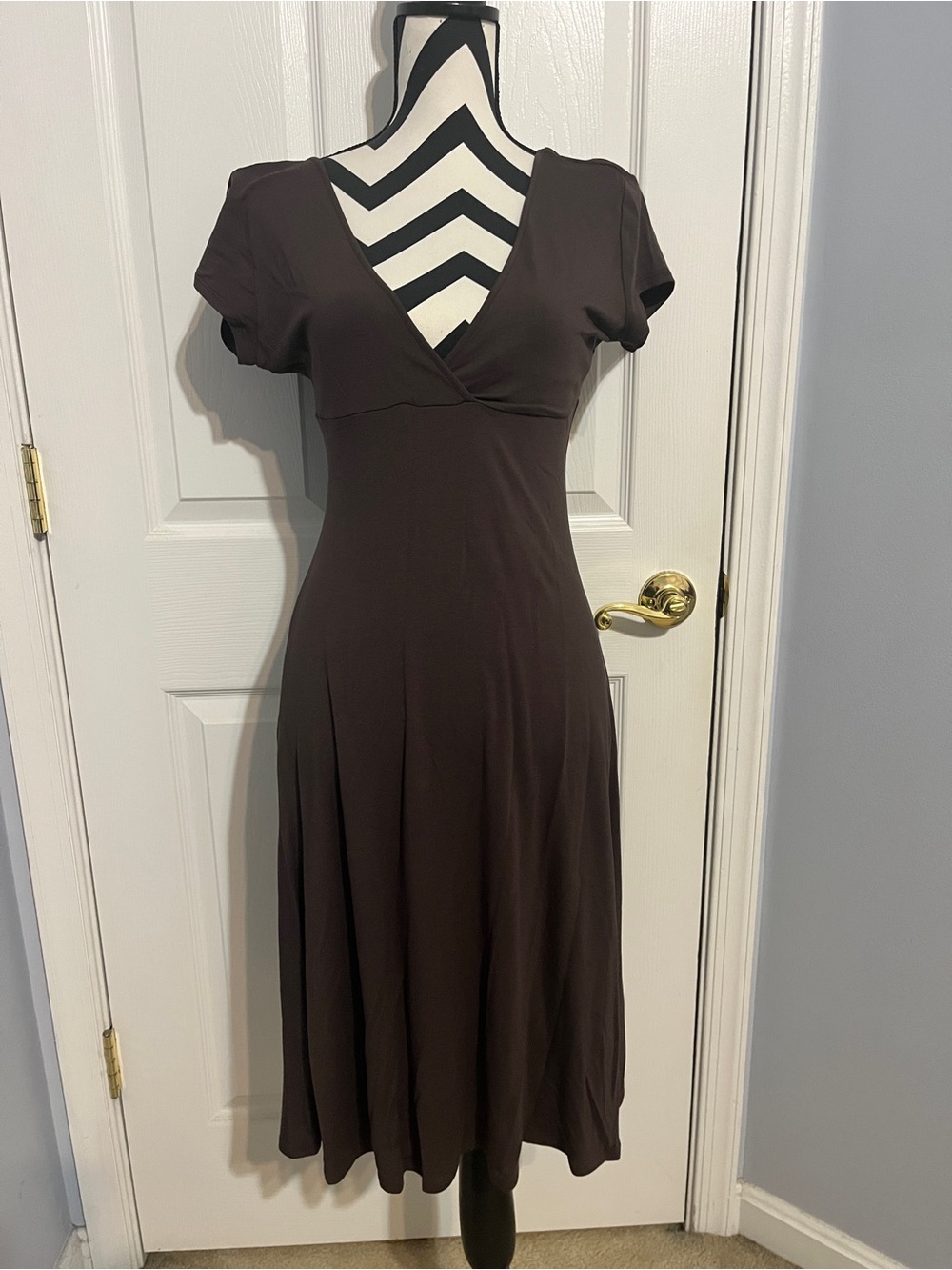 New York & Co Women's Brown V-Neck Short Sleeve A-Line Dress NWT